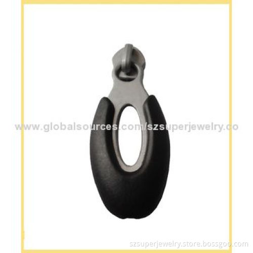 Sunglass clothes plastic puller